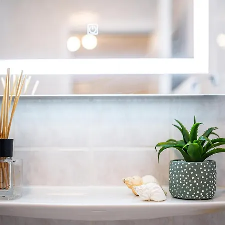 Eg Wohnung, Zentral, Anbindung, Mit Grosser Terrasse